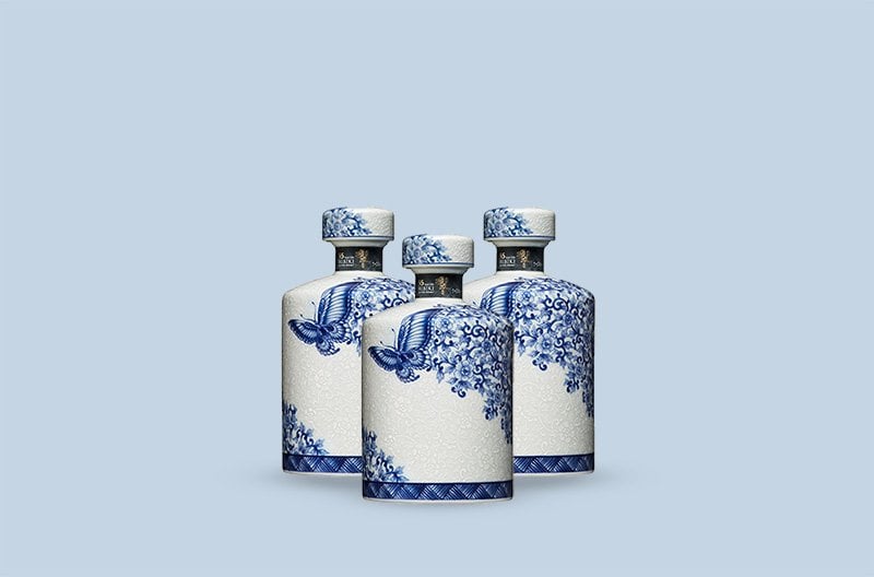 Hibiki-35-Year-Old-Blended-Whisky subastado por $ $85,104 USD